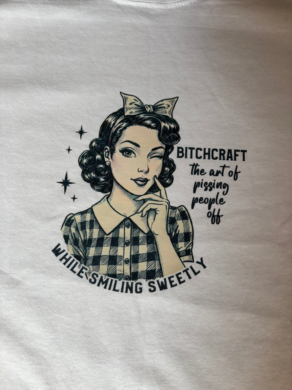 T-shirt met opdruk 'Bitchcraft'