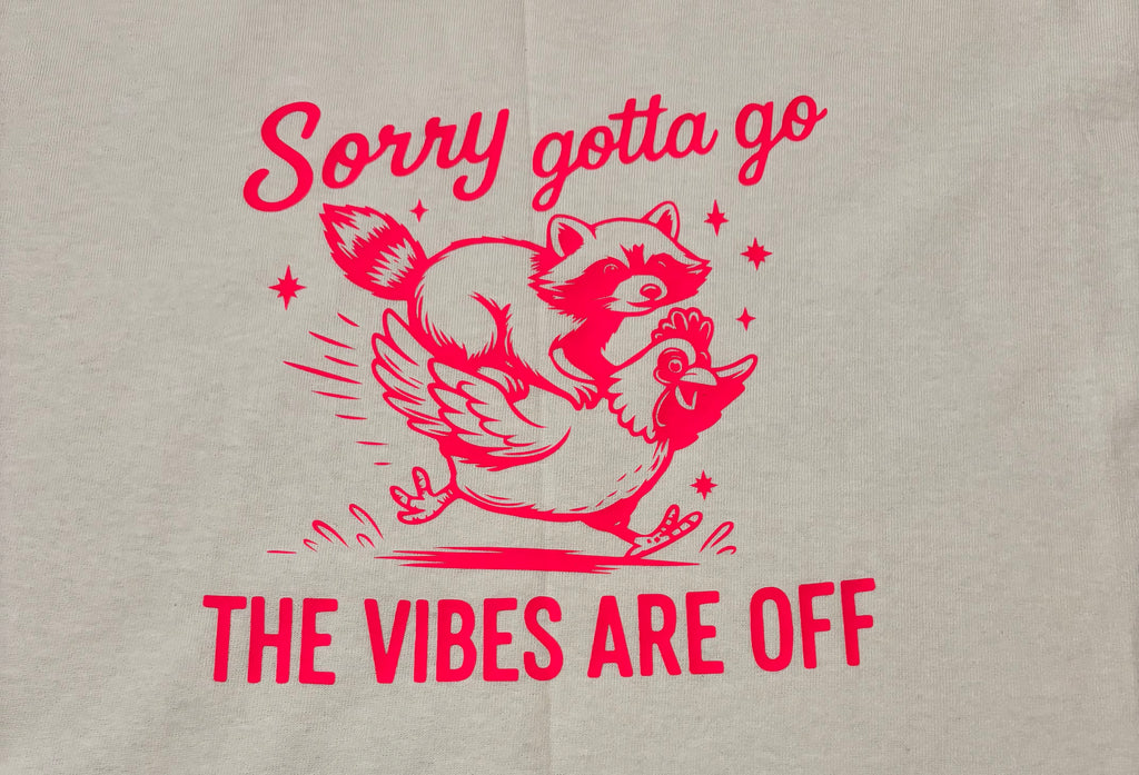 T-shirt met opdruk´The vibes are off´