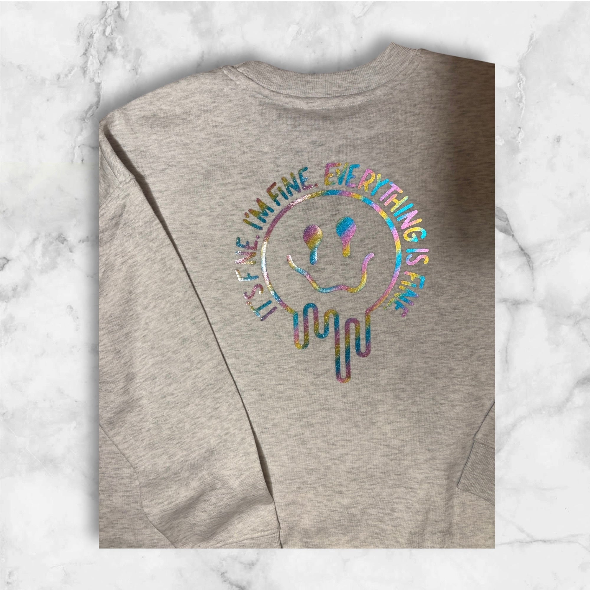 Bedrukte sweater 'everything is fine'