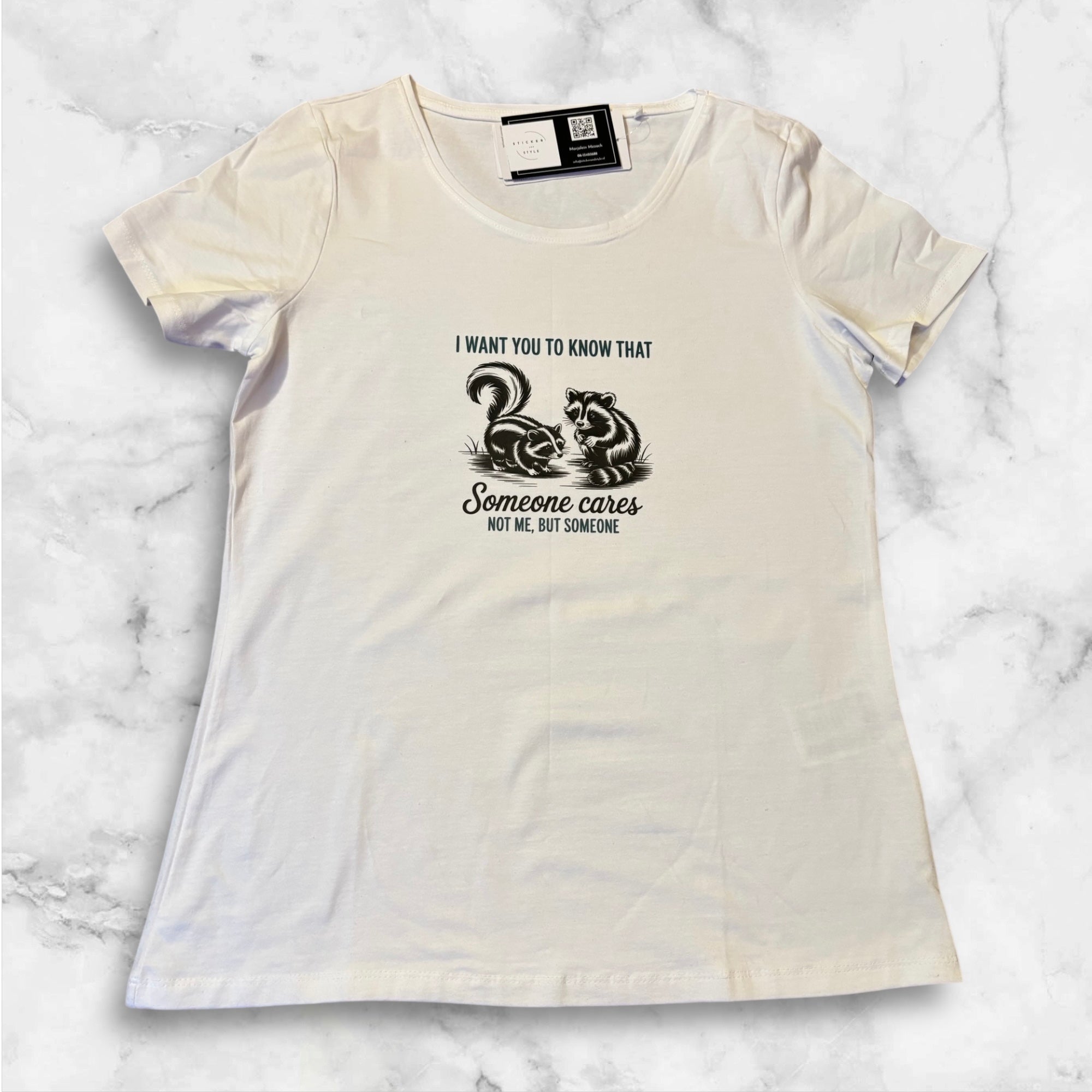 T-shirt met opdruk 'Someone cares'