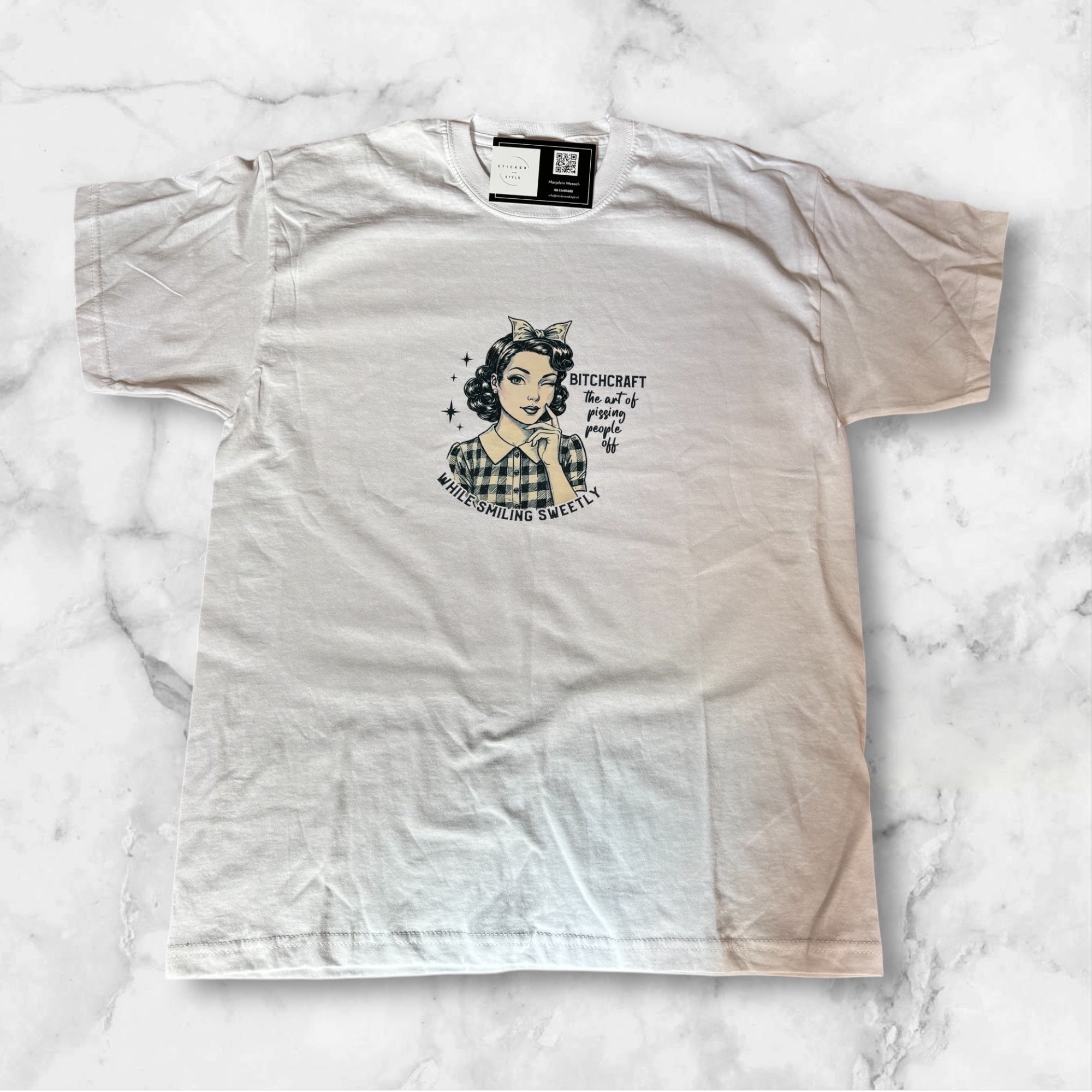 T-shirt met opdruk 'Bitchcraft'