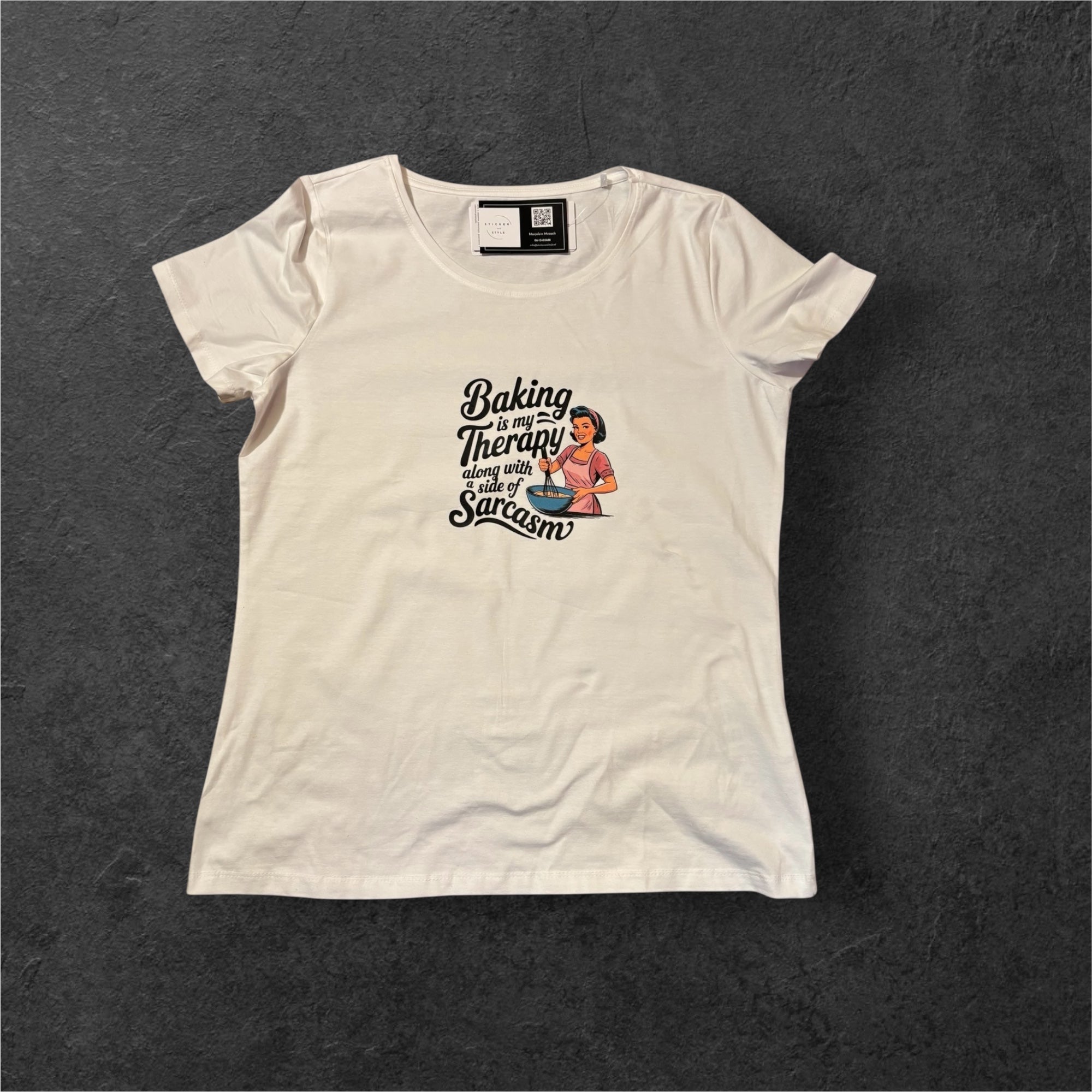T-shirt met opdruk 'Baking is my Therapy'