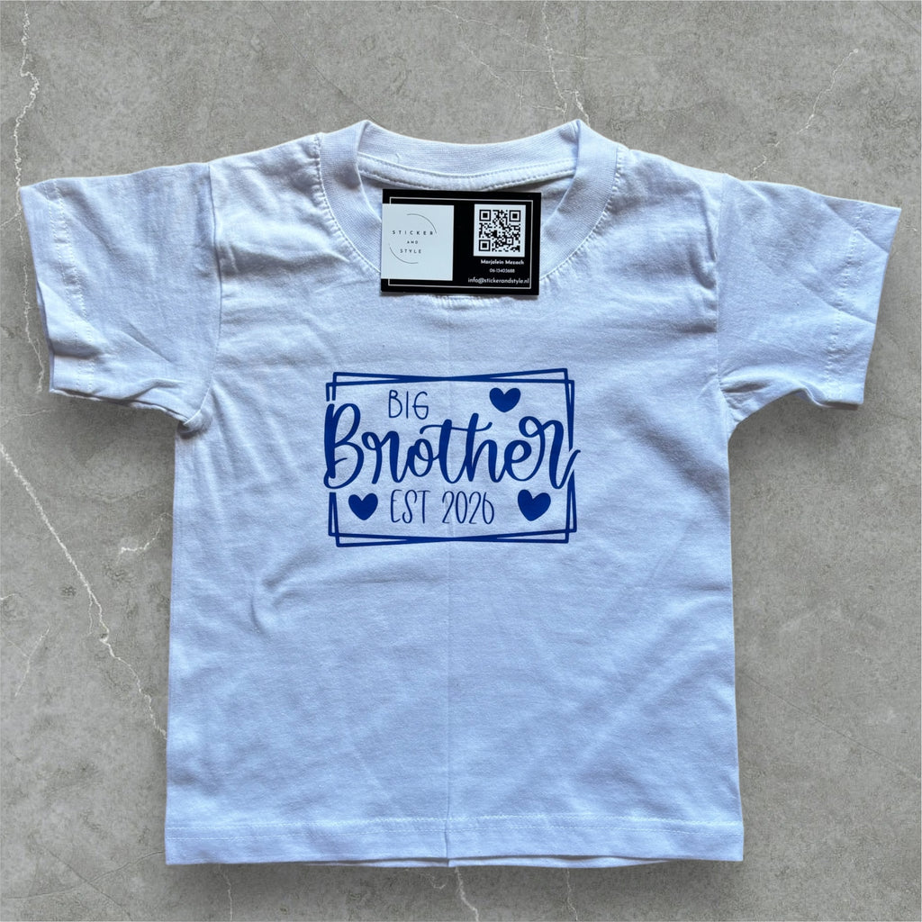 T-shirt met een geboorte aankondiging